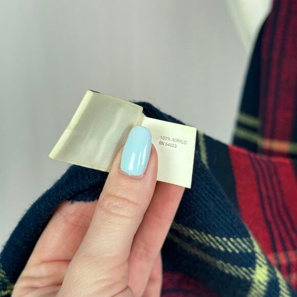 Old Navy Plaid Fringe Scarf Soft Cozy Navy Red, One Size - Picture 5 of 5